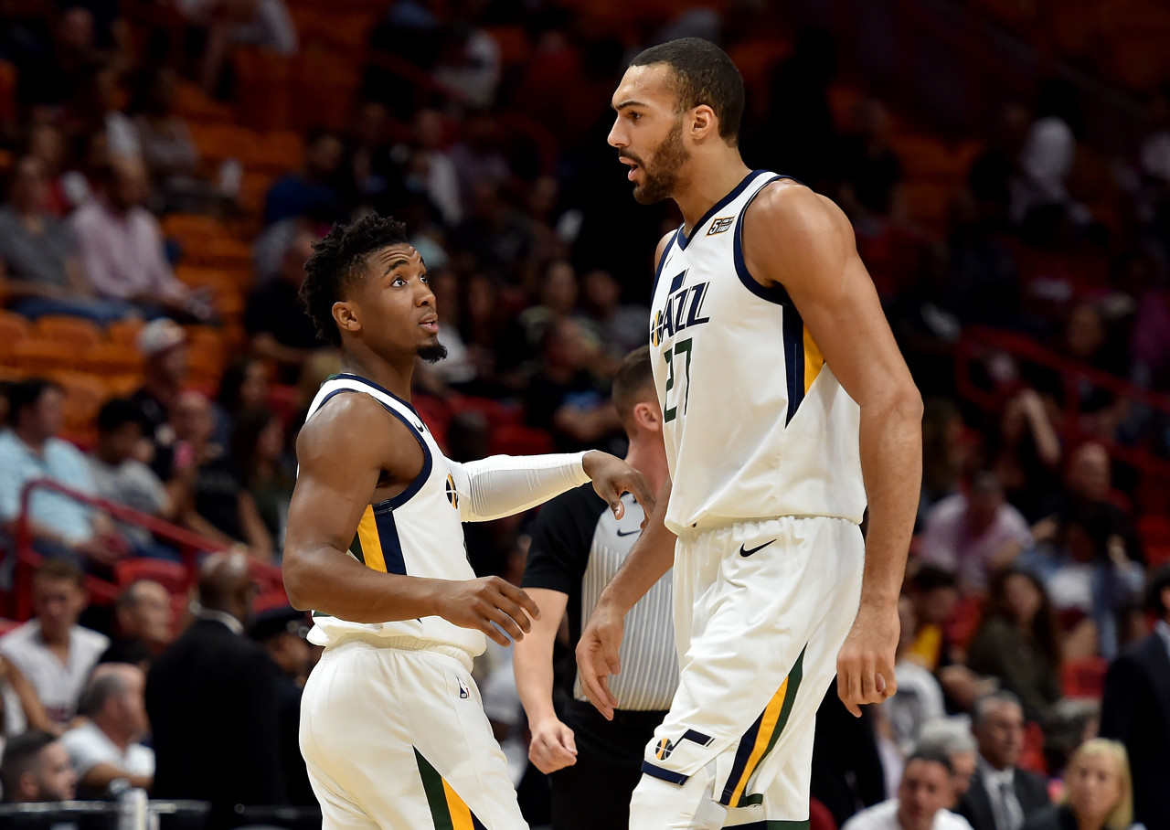 [中超]攻势如潮 上海海港再迎大胜.